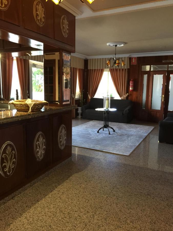 Hotel O Noso Bar กัมบาโดส ภายนอก รูปภาพ